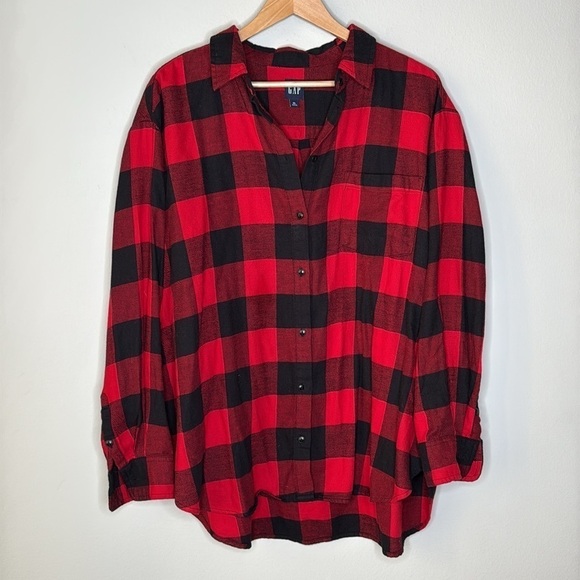 GAP Tops - GAP Flannel Boyfriend Buffalo Check Button Down Shirt in Red & Black Size XL